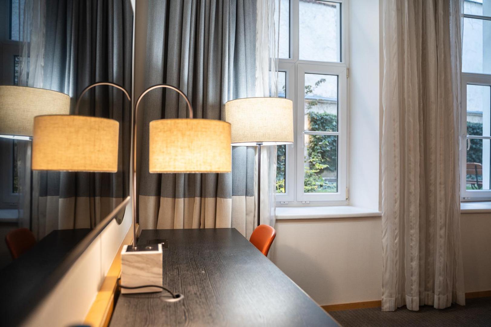 K+K Hotel Fenix Praag Buitenkant foto