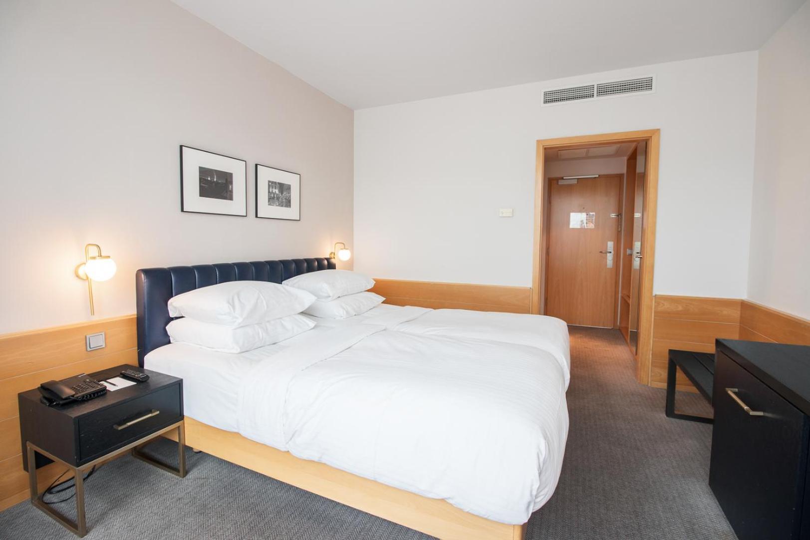 K+K Hotel Fenix Praag Buitenkant foto
